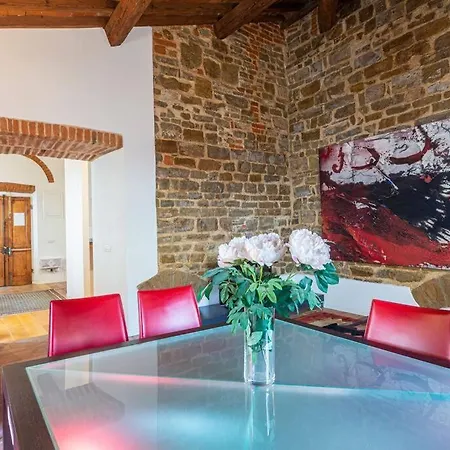 Dreaming In An Ancient Tower Apartment Florenz