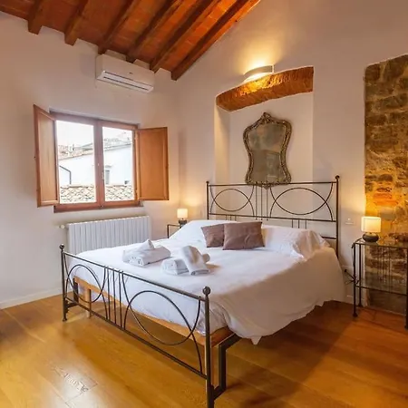 Dreaming In An Ancient Tower Apartment Florenz